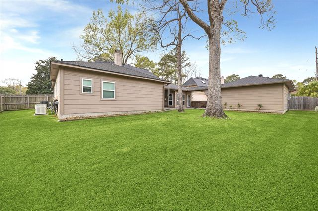 2102 Grand Mesa Drive, Kingwood, TX 77345