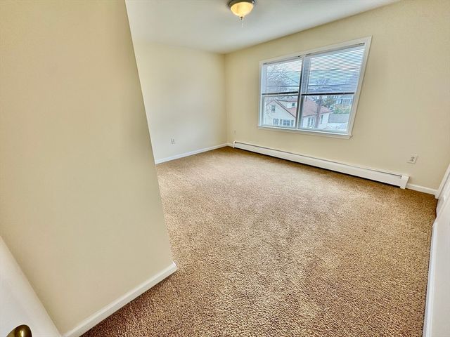 7 J Street Year Round top floor, Hull, MA 02045