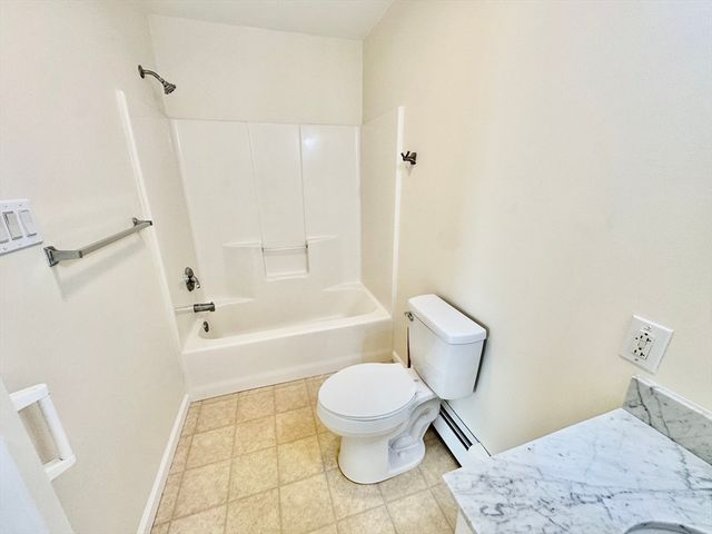 7 J Street Year Round top floor, Hull, MA 02045