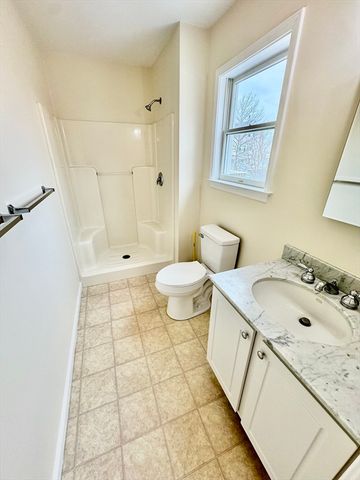 7 J Street Year Round top floor, Hull, MA 02045