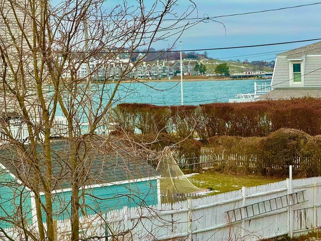 7 J Street Year Round top floor, Hull, MA 02045