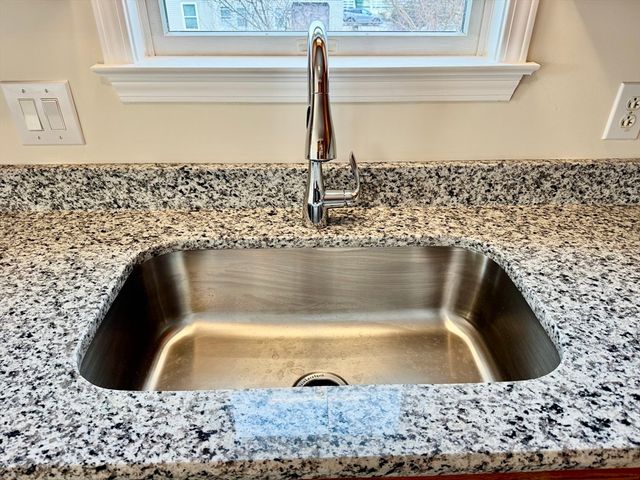 7 J Street Year Round top floor, Hull, MA 02045