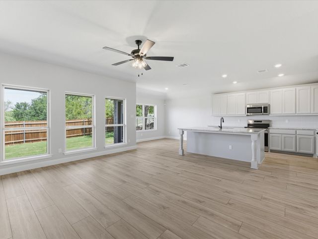 1541 Dresser Street, Graham, TX 76450