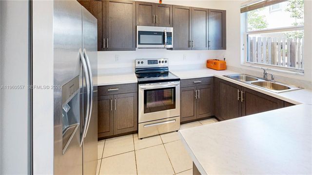 1867 SE 26th Ter, Homestead, FL 33035