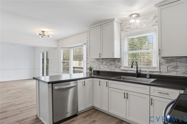 2206 Turtle Hill Ln, Midlothian, VA 23112