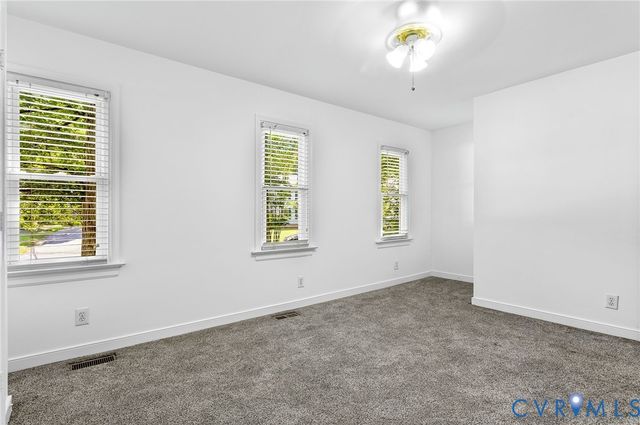 2206 Turtle Hill Ln, Midlothian, VA 23112