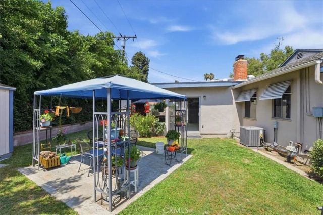 9155 Arrington Avenue, Downey, CA 90240