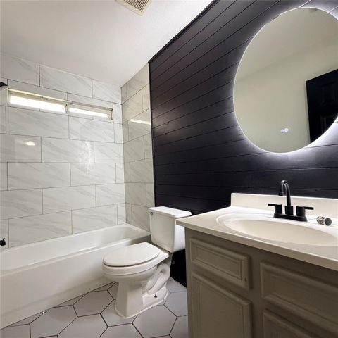 6526 Paris Street, Houston, TX 77021