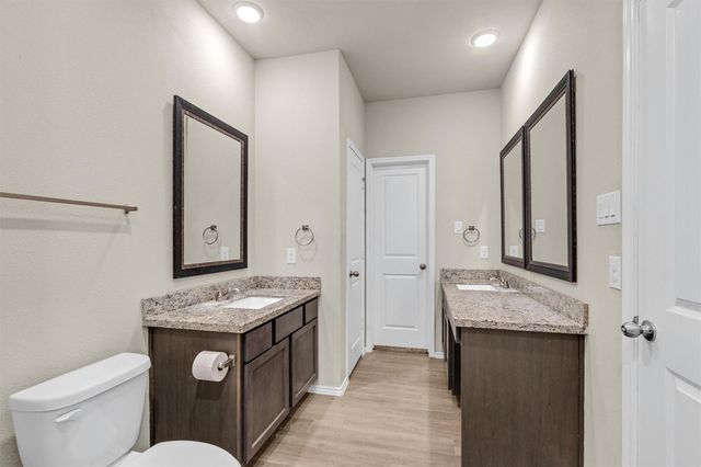 910 Cherokee Drive, Montgomery, TX 77316