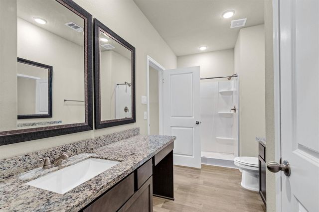 910 Cherokee Drive, Montgomery, TX 77316