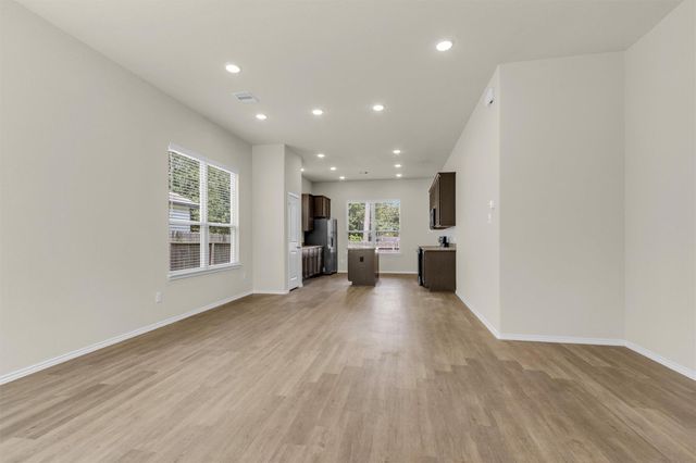 910 Cherokee Drive, Montgomery, TX 77316