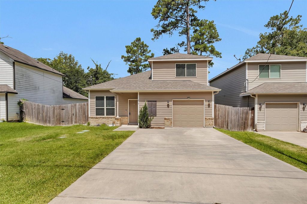 910 Cherokee Drive, Montgomery, TX 77316