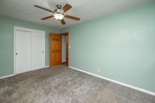 4423 S 61st STREET, Greenfield, WI 53220