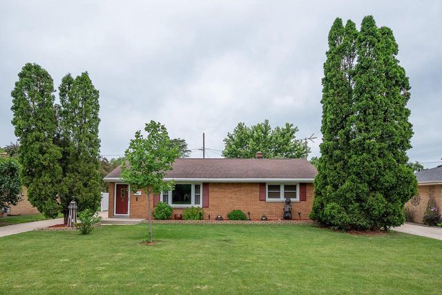 4423 S 61st STREET, Greenfield, WI 53220