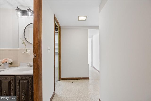 4711 MILTFRED TER, Rockville, MD 20853