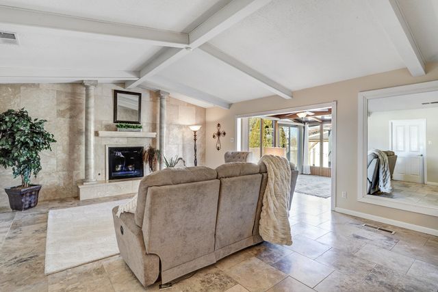 9909 Lorelei Lane NE, Albuquerque, NM 87111