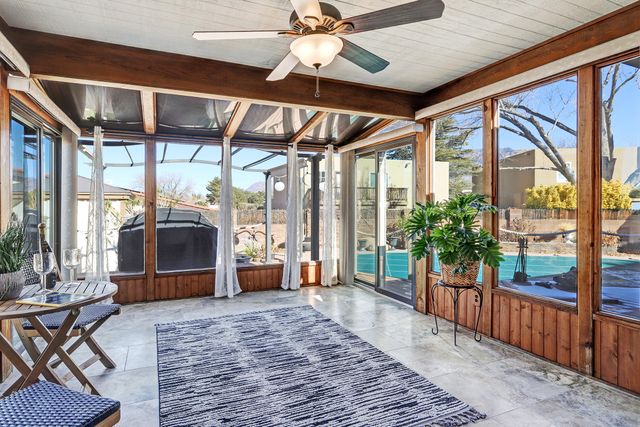 9909 Lorelei Lane NE, Albuquerque, NM 87111