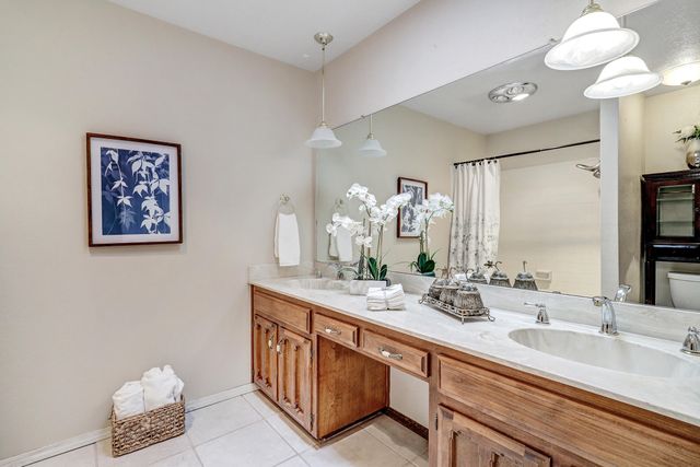 9909 Lorelei Lane NE, Albuquerque, NM 87111