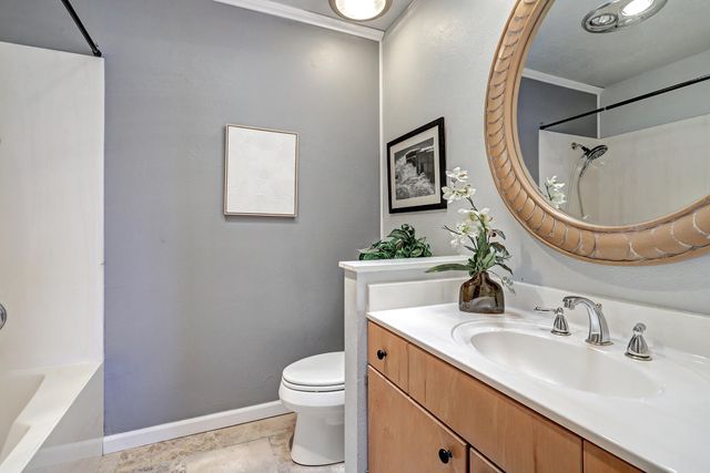 9909 Lorelei Lane NE, Albuquerque, NM 87111