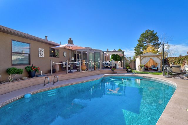 9909 Lorelei Lane NE, Albuquerque, NM 87111