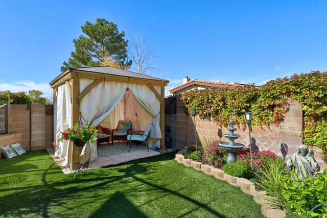 9909 Lorelei Lane NE, Albuquerque, NM 87111