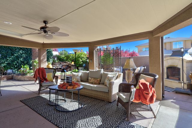 9909 Lorelei Lane NE, Albuquerque, NM 87111