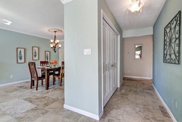 9909 Lorelei Lane NE, Albuquerque, NM 87111