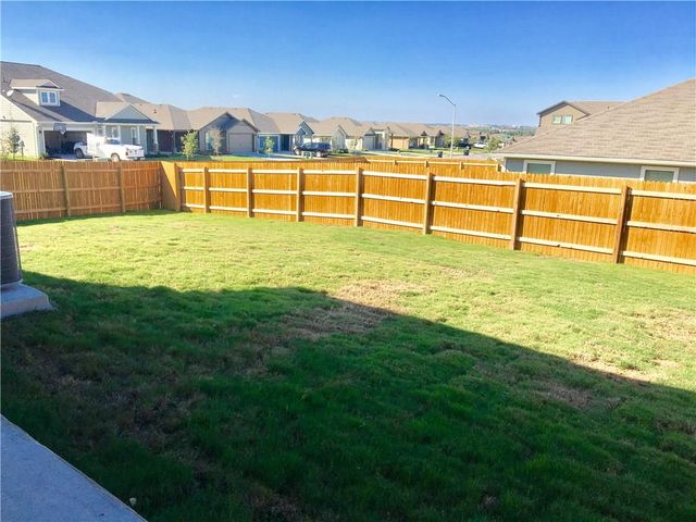 100 Navidad River DR, Hutto, TX 78634