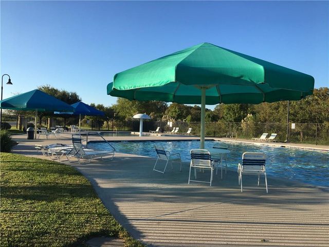 100 Navidad River DR, Hutto, TX 78634