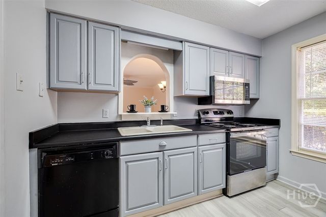 10 Scuppers Court, Savannah, GA 31410