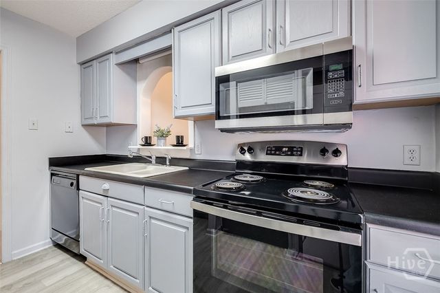 10 Scuppers Court, Savannah, GA 31410