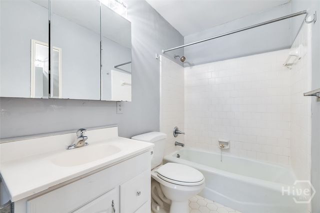 10 Scuppers Court, Savannah, GA 31410