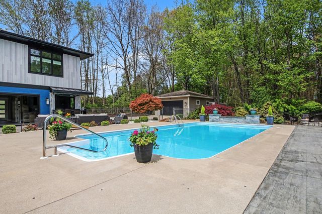 2785 56th Street SW, Wyoming, MI 49418