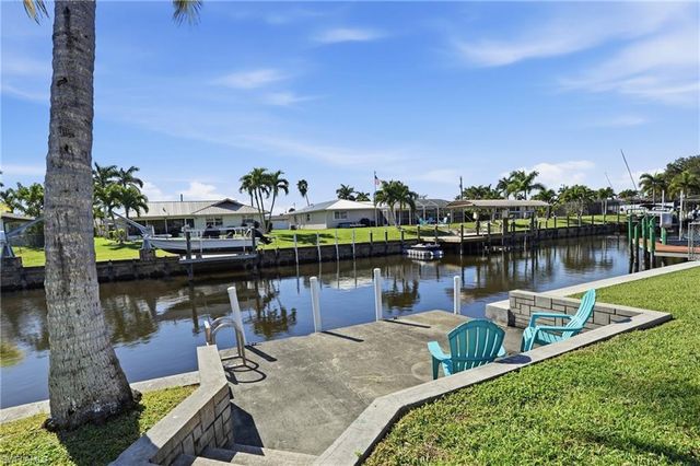 1432 Wellington CT, Cape Coral, FL 33904