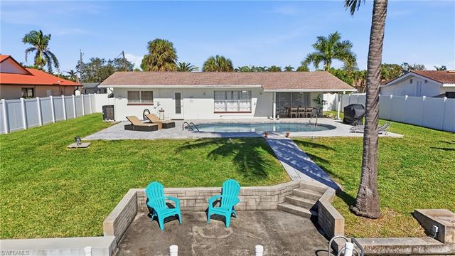 1432 Wellington CT, Cape Coral, FL 33904