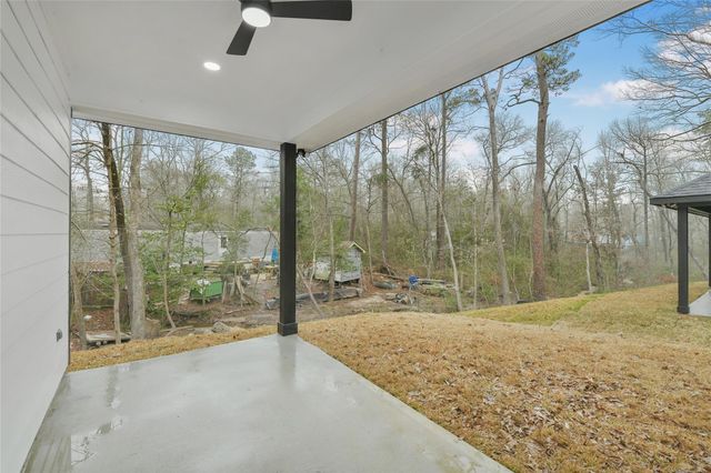 15113 Austin, Willis, TX 77378