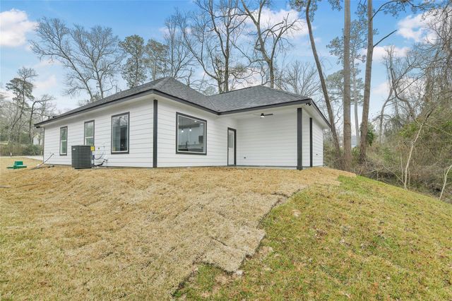 15113 Austin, Willis, TX 77378