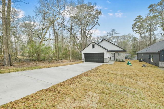 15113 Austin, Willis, TX 77378