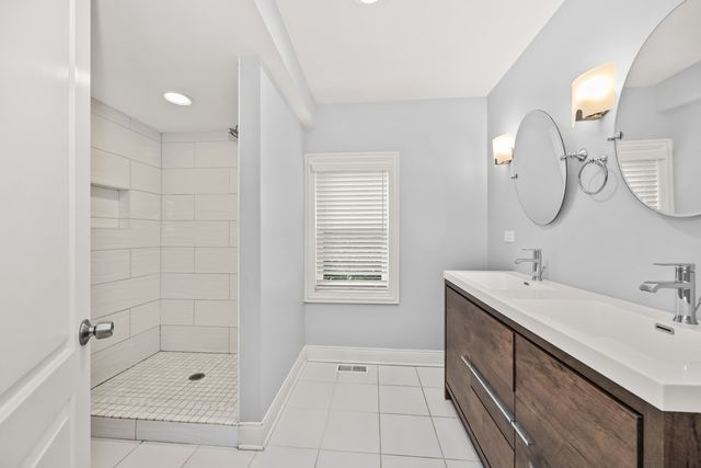 3940 Sunnyside Avenue, Brookfield, IL 60513