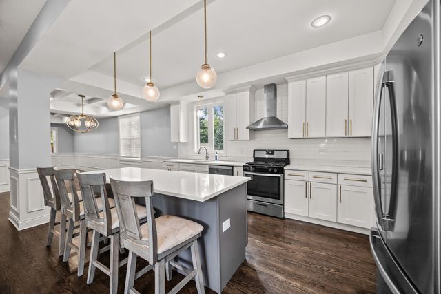 3940 Sunnyside Avenue, Brookfield, IL 60513