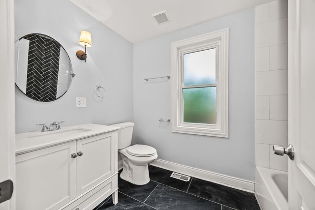 3940 Sunnyside Avenue, Brookfield, IL 60513