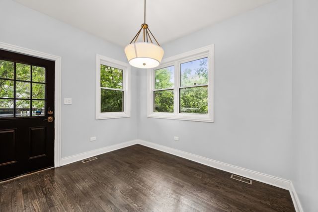 3940 Sunnyside Avenue, Brookfield, IL 60513