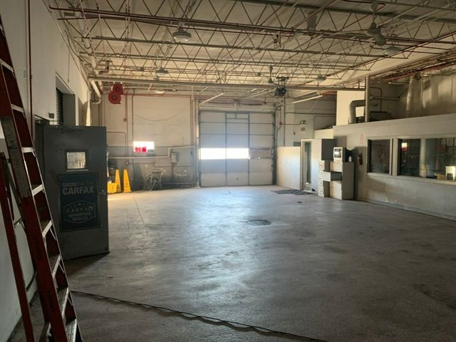8251 S Harlem Avenue S, Bridgeview, IL 60455