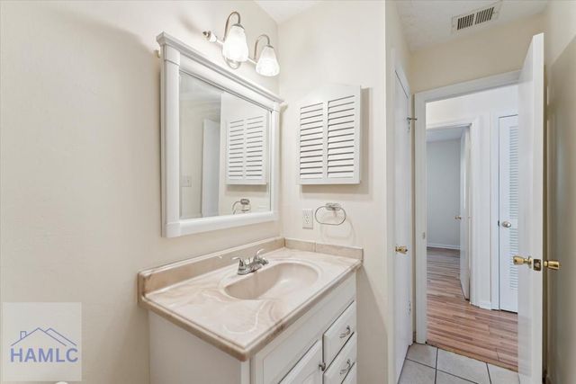 407 Simpson Street, Hinesville, GA 31313