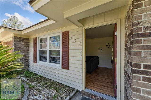 407 Simpson Street, Hinesville, GA 31313
