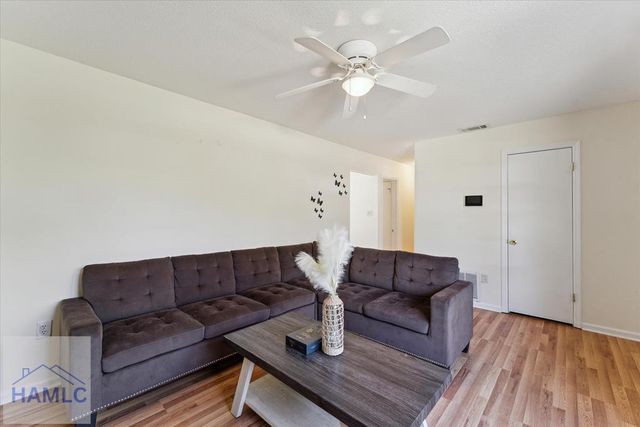 407 Simpson Street, Hinesville, GA 31313