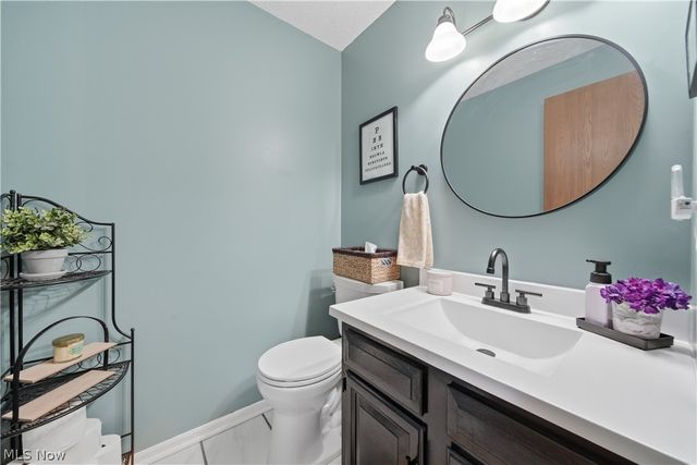 2681 Country Squire Street NW, Uniontown, OH 44685