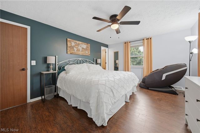 2681 Country Squire Street NW, Uniontown, OH 44685