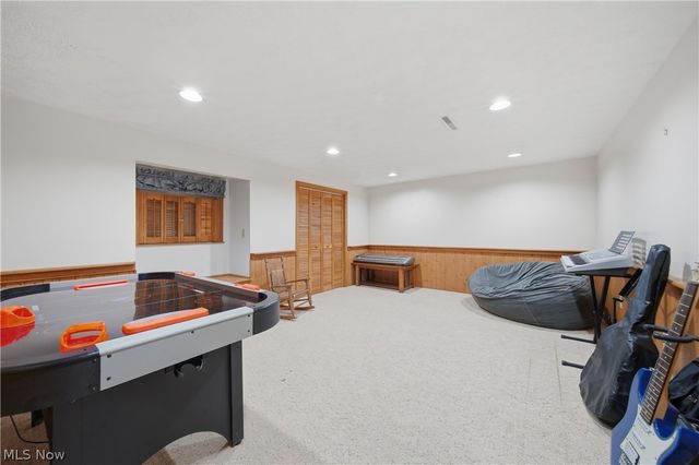 2681 Country Squire Street NW, Uniontown, OH 44685