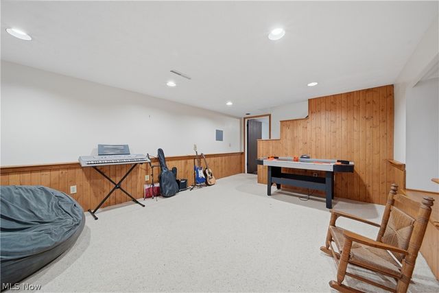 2681 Country Squire Street NW, Uniontown, OH 44685